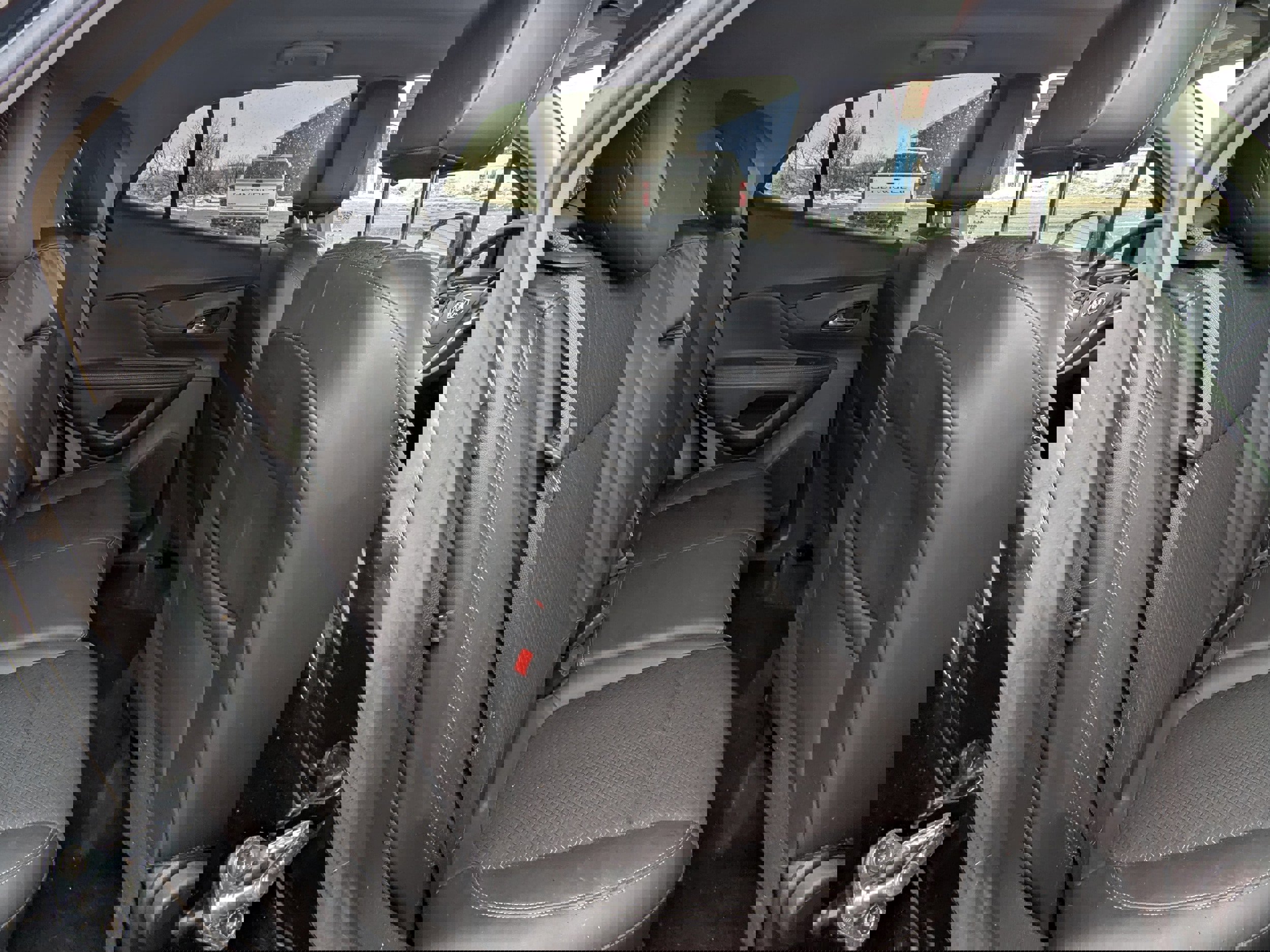 Used 2022 Buick Encore Preferred w/ Safety Package image 5