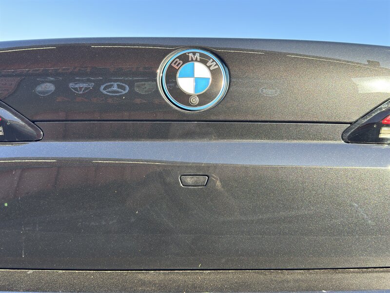 Used 2025 BMW i7 eDrive50 w/ M Sport Package RWD image 14