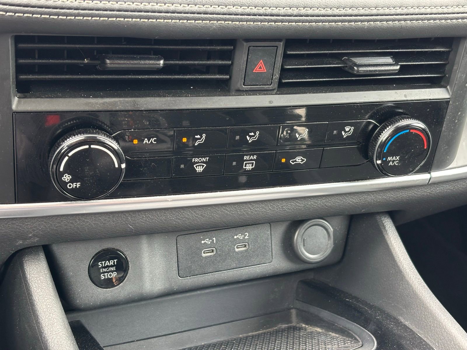 Used 2025 Nissan Rogue S image 25