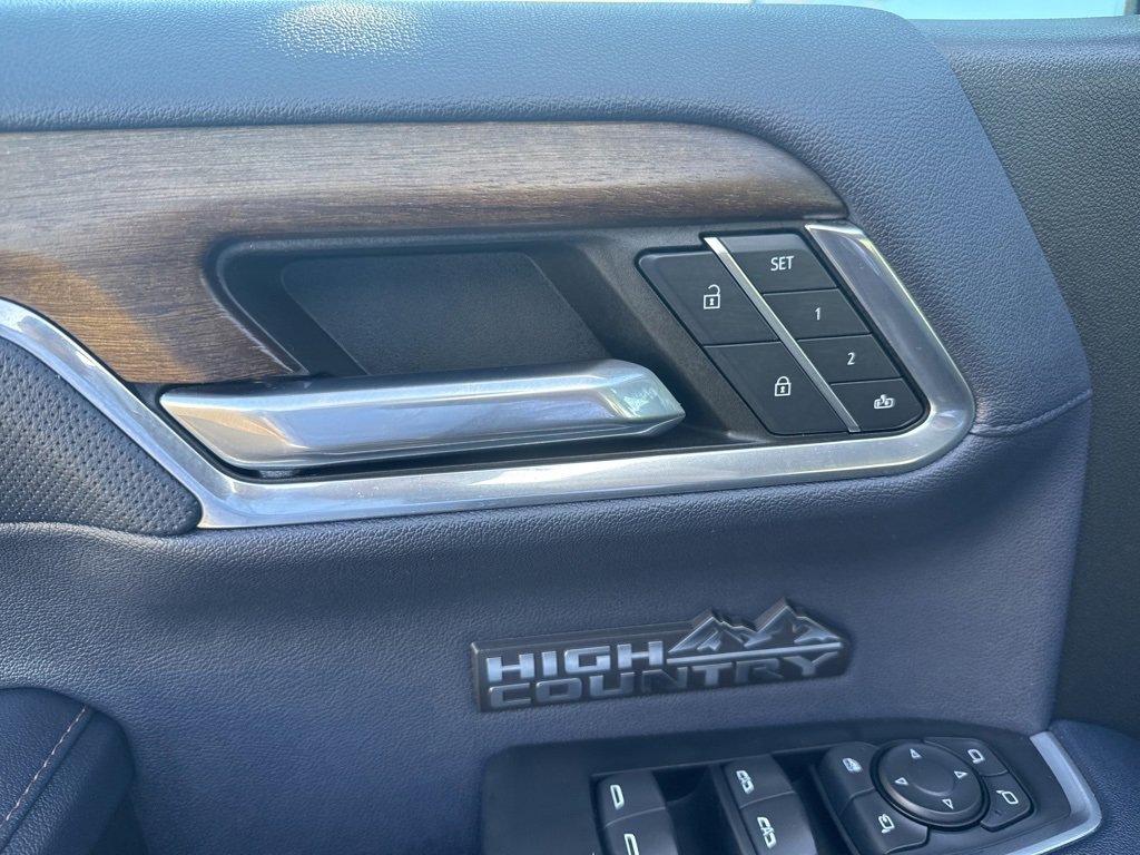 Used 2024 Chevrolet Silverado 1500 High Country w/ Technology Package image 9