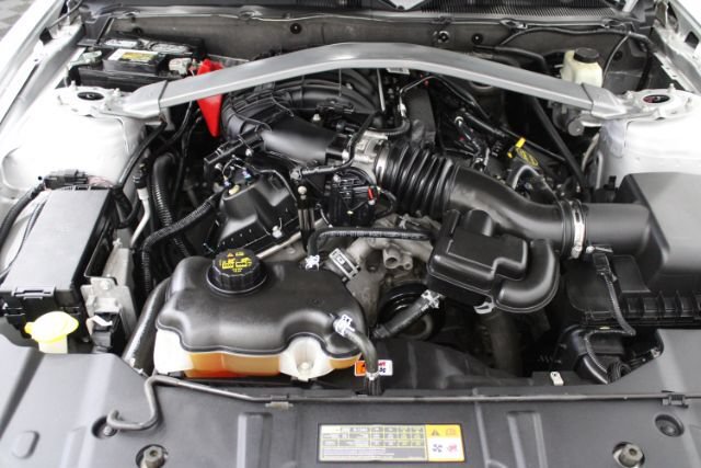 Used 2014 Ford Mustang Convertible w/ Equipment Group 102A RWD image 22