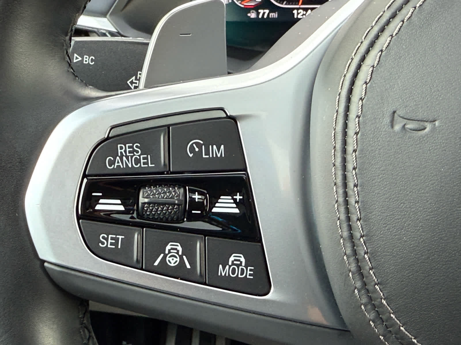 Used 2022 BMW X7 M50i image 23