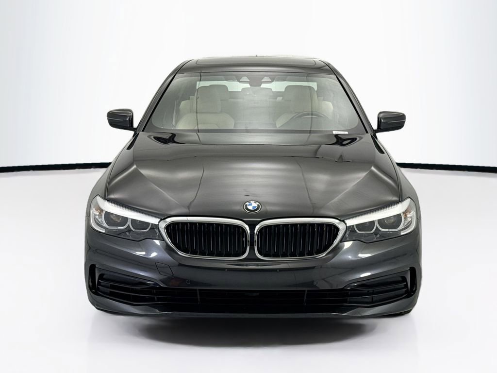 Used 2019 BMW 530e w/ Convenience Package image 2