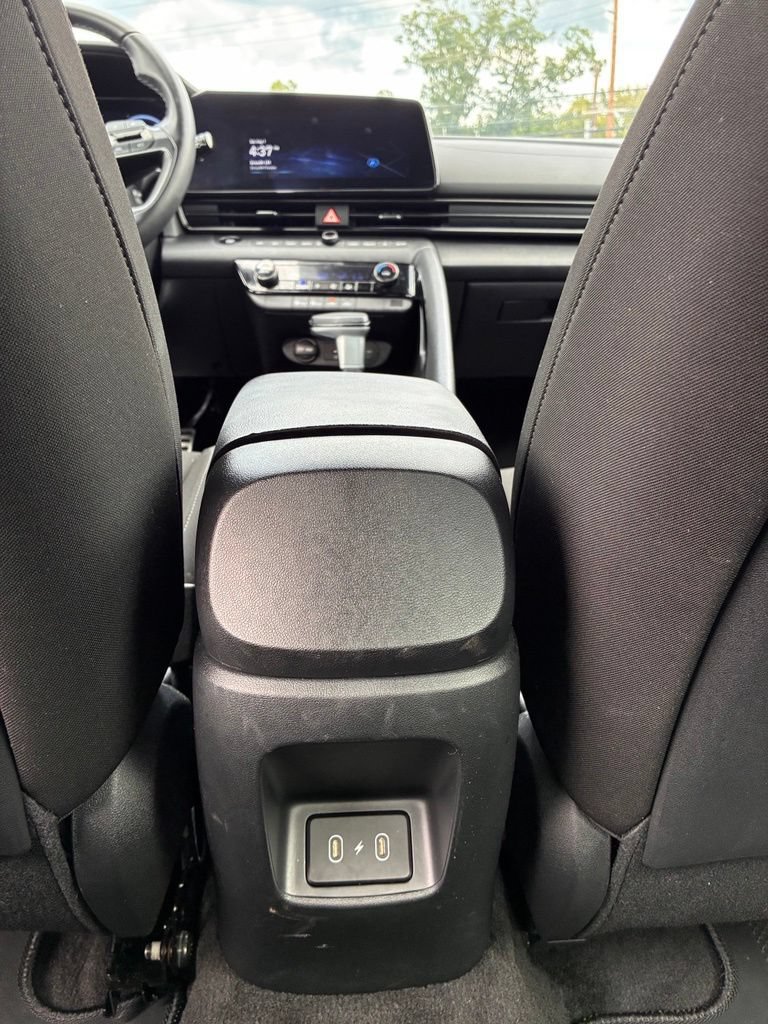 Used 2025 Hyundai Elantra SEL FWD image 15
