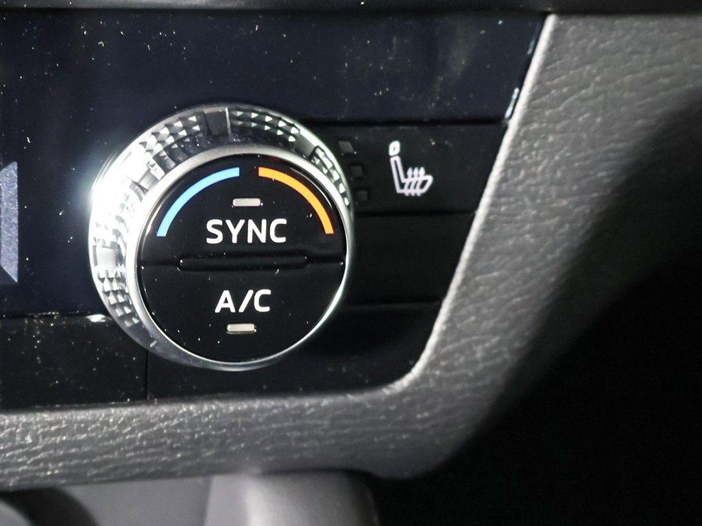 New 2025 Mitsubishi Outlander SE image 54