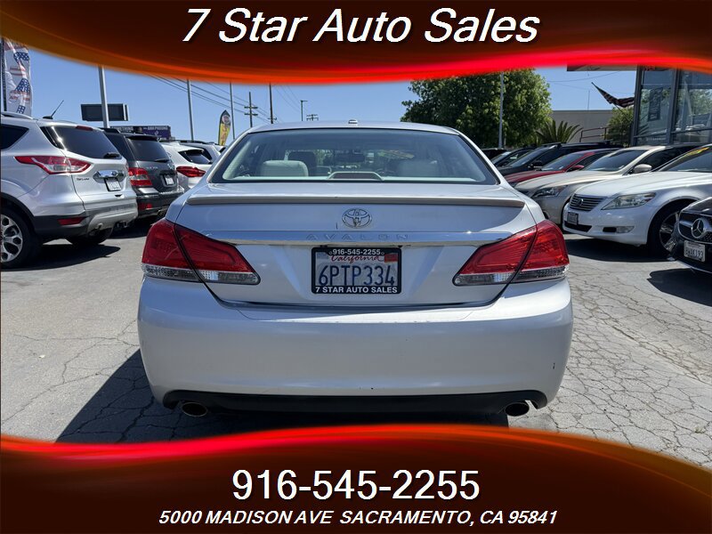 Used 2011 Toyota Avalon Limited FWD image 5