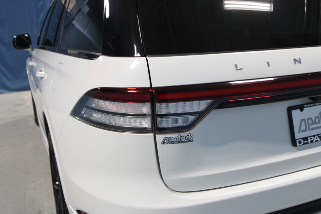 Used 2025 Lincoln Aviator Reserve w/ Jet Appearance Package image 39