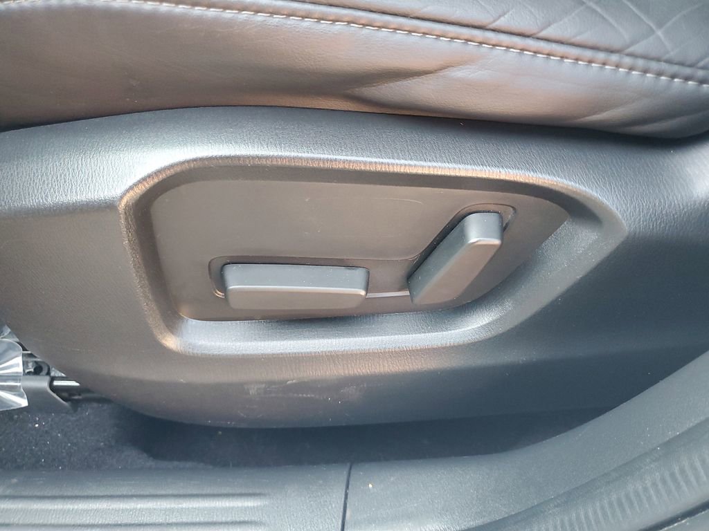 Used 2018 MAZDA CX-5 Touring image 19