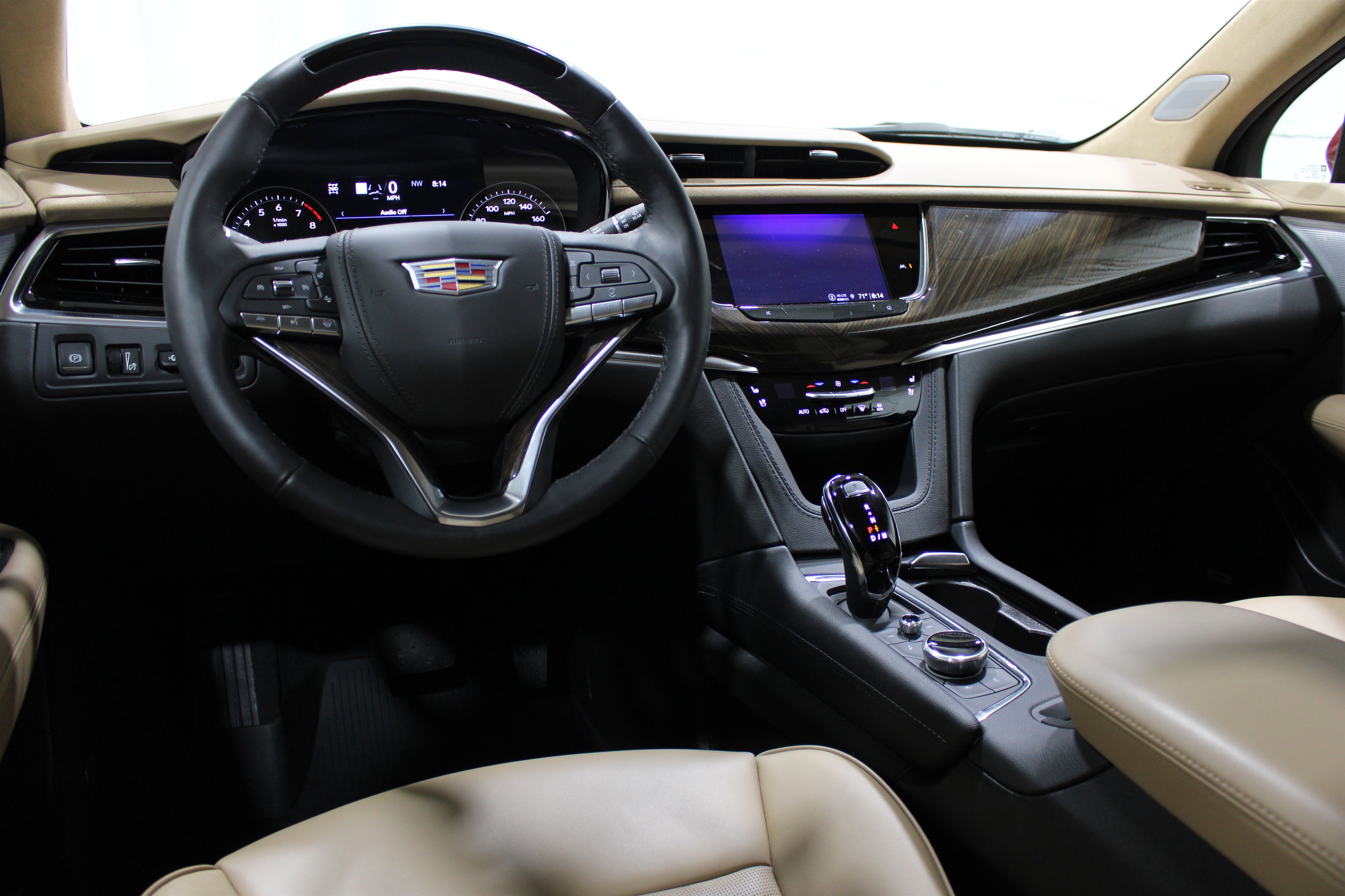 Certified 2025 Cadillac XT6 Premium Luxury w/ Platinum Package image 2