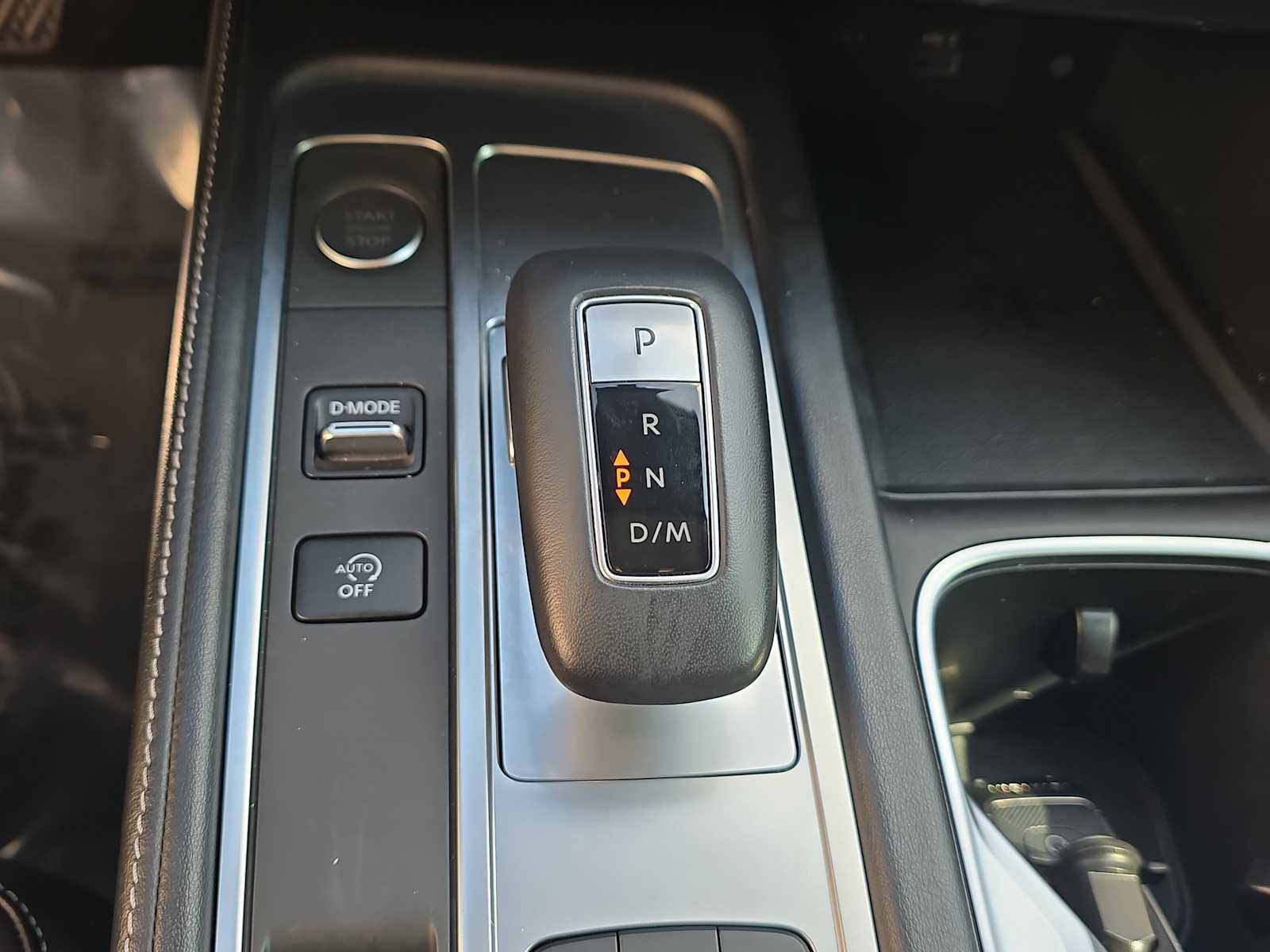 Certified 2025 INFINITI QX60 Luxe FWD image 20