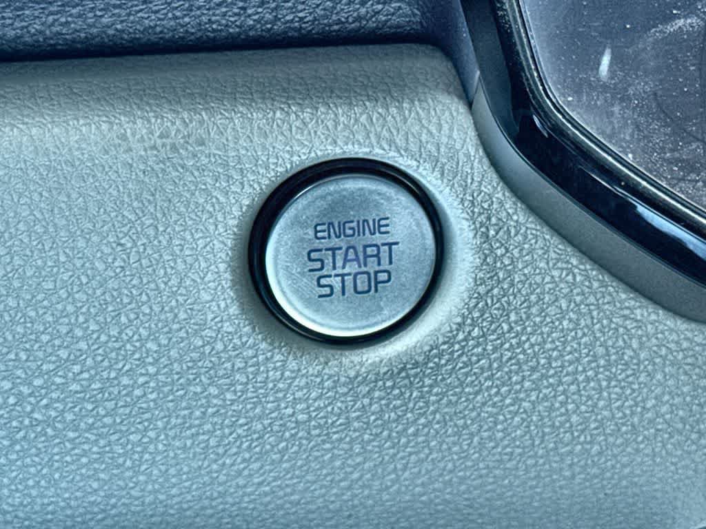 Certified 2025 Kia Carnival EX FWD image 17