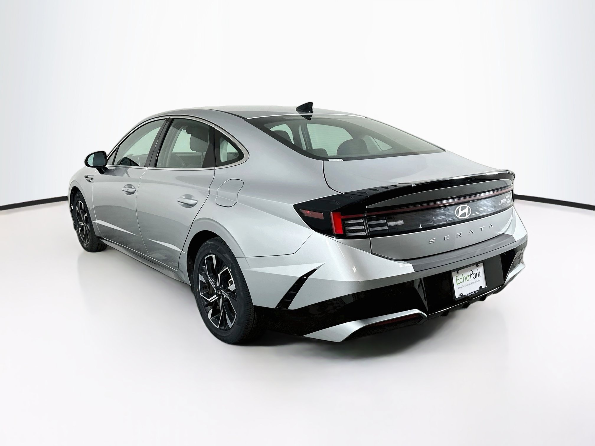 Used 2025 Hyundai Sonata SEL FWD image 5
