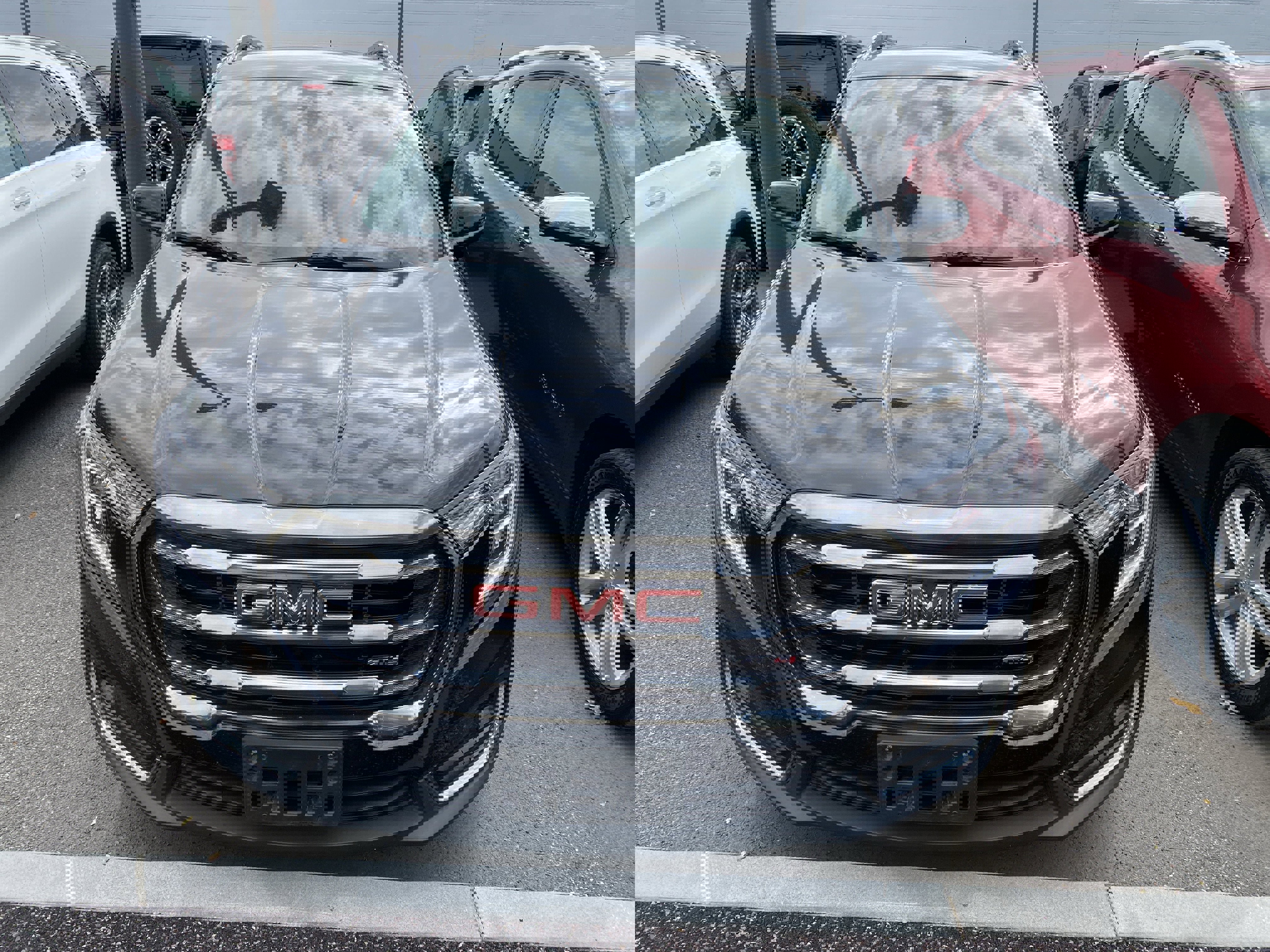Used 2022 GMC Terrain AT4 image 3