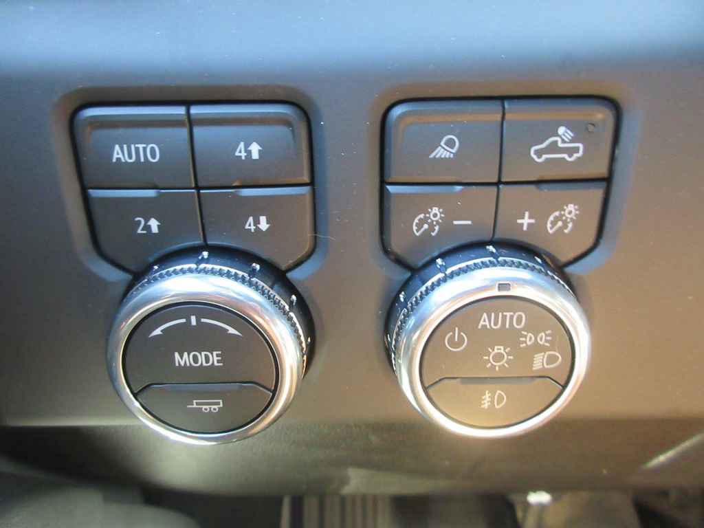 New 2026 GMC Sierra 1500 AT4 image 18