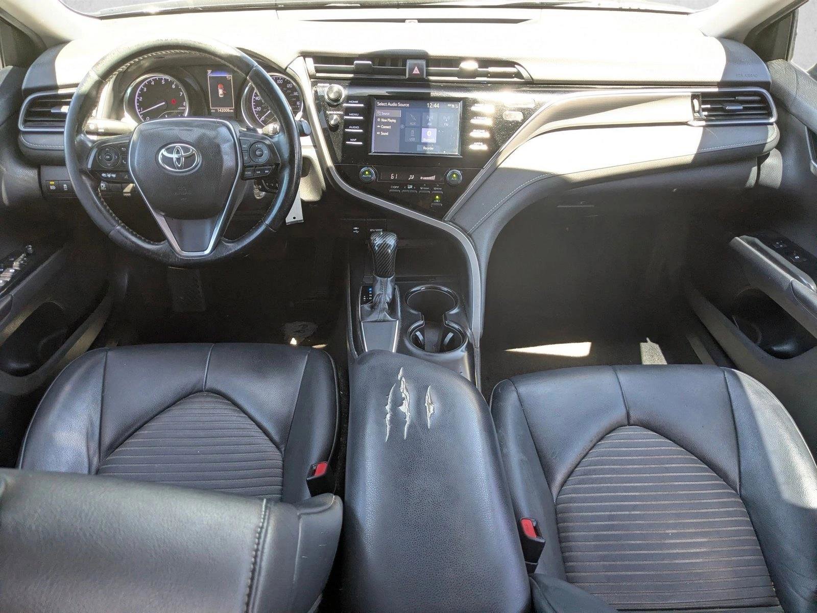 Used 2019 Toyota Camry SE w/ Carpet Mat Package FWD image 16