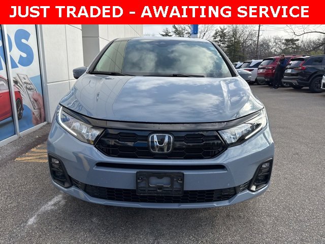 Used 2025 Honda Odyssey Touring image 2