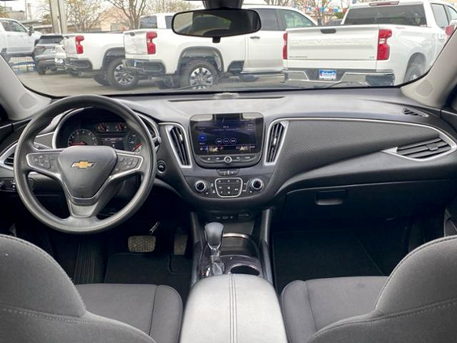 Used 2022 Chevrolet Malibu LT FWD image 3