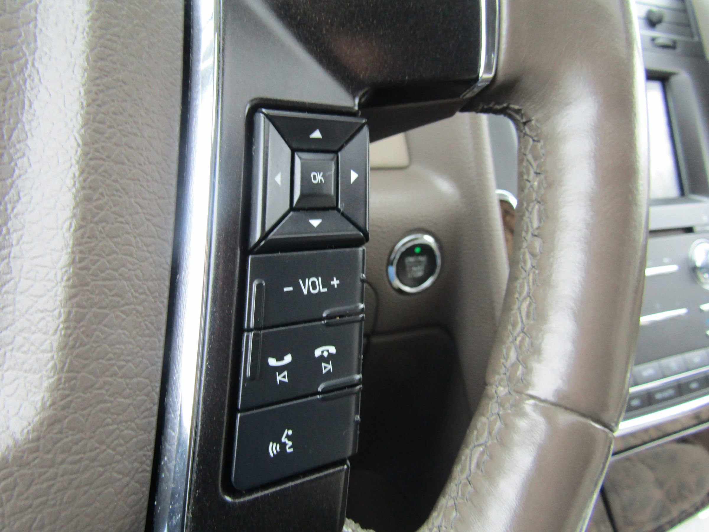 Used 2016 Lincoln Navigator L Select AWD/4WD image 42