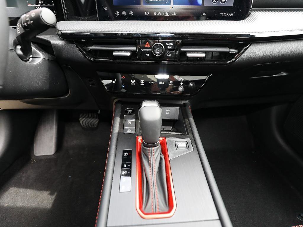 New 2026 Nissan Kicks SR w/ SR Premium Package AWD/4WD image 16