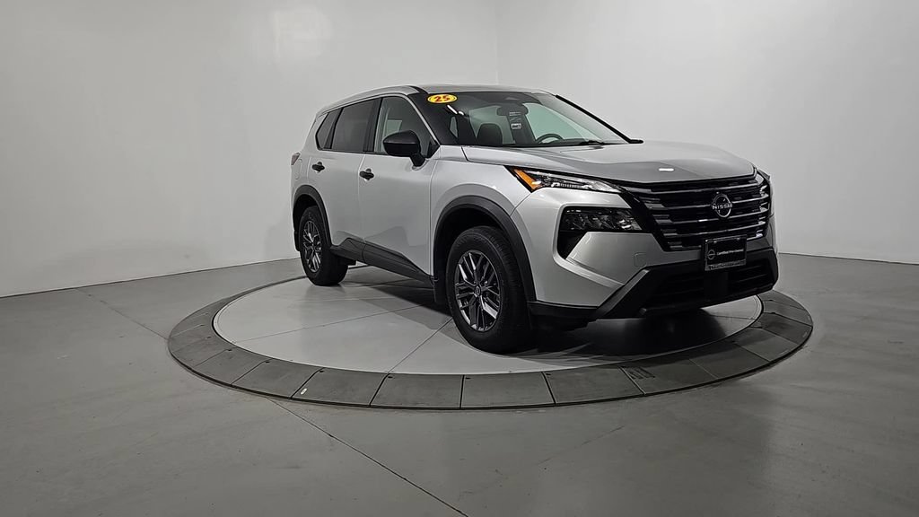 Certified 2025 Nissan Rogue S AWD/4WD image 9