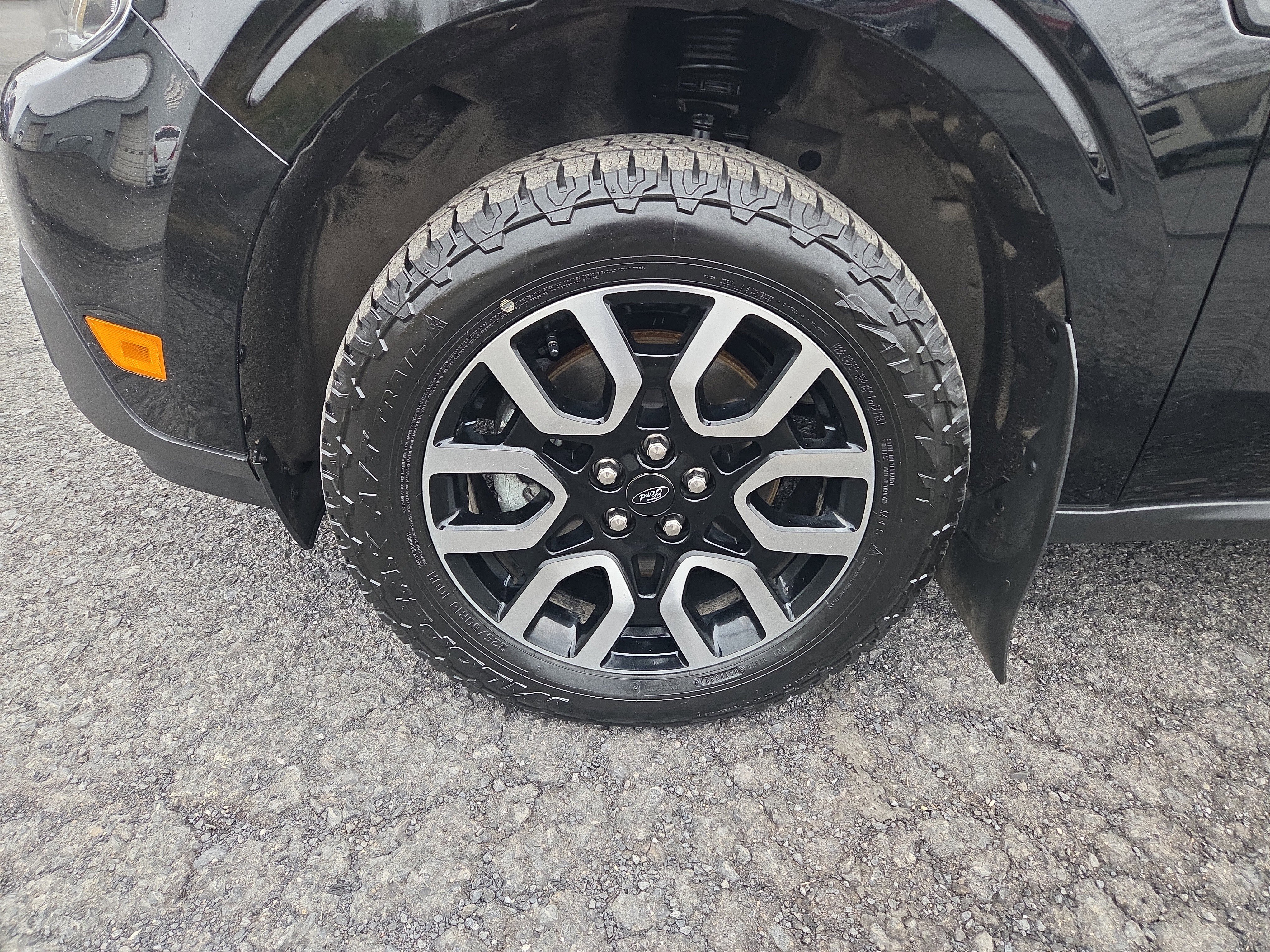 Used 2023 Ford Maverick Lariat w/ Equipment Group 500A Standard image 11