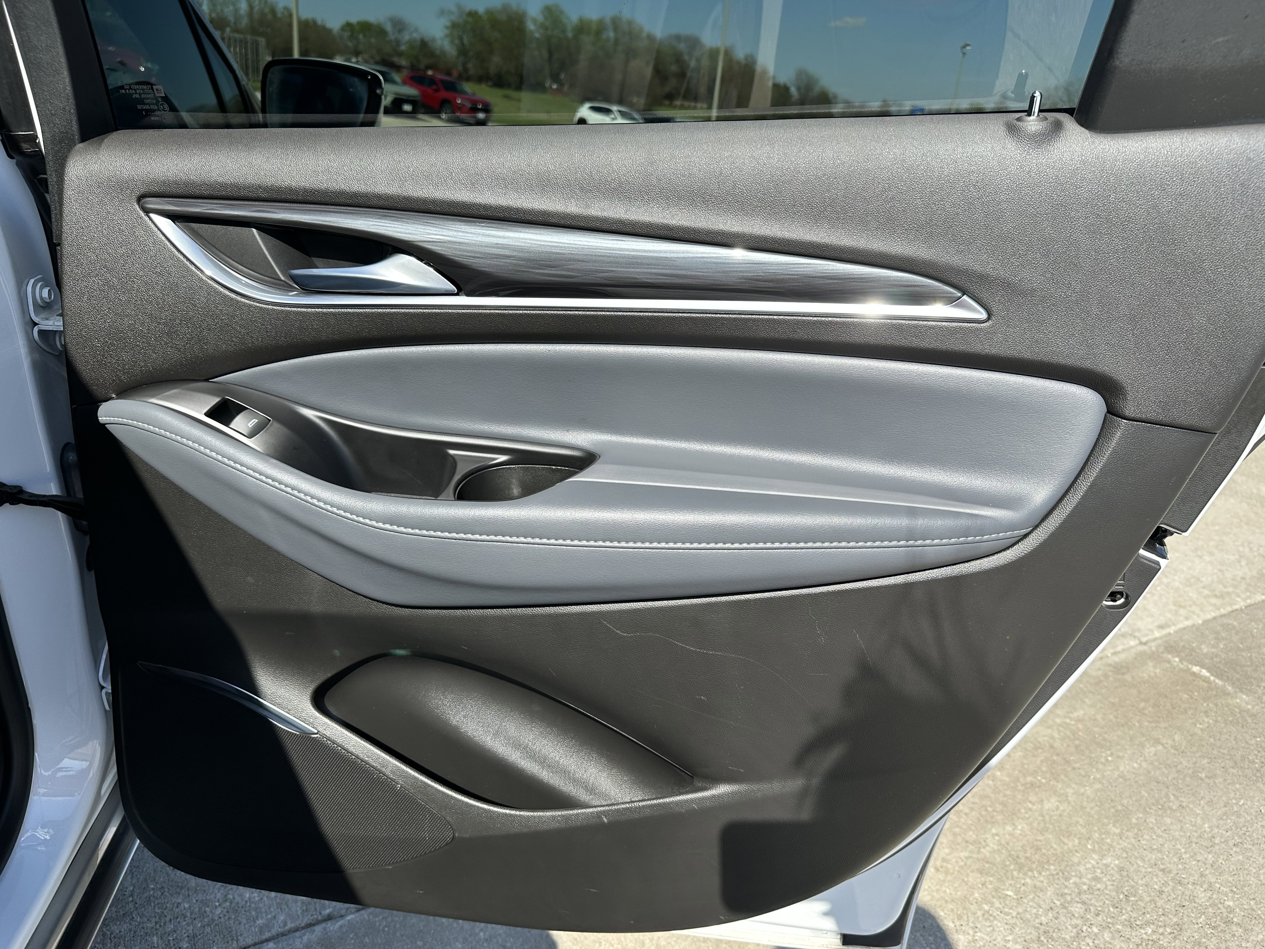 Used 2023 Buick Enclave Essence w/ Experience Buick Package FWD image 30