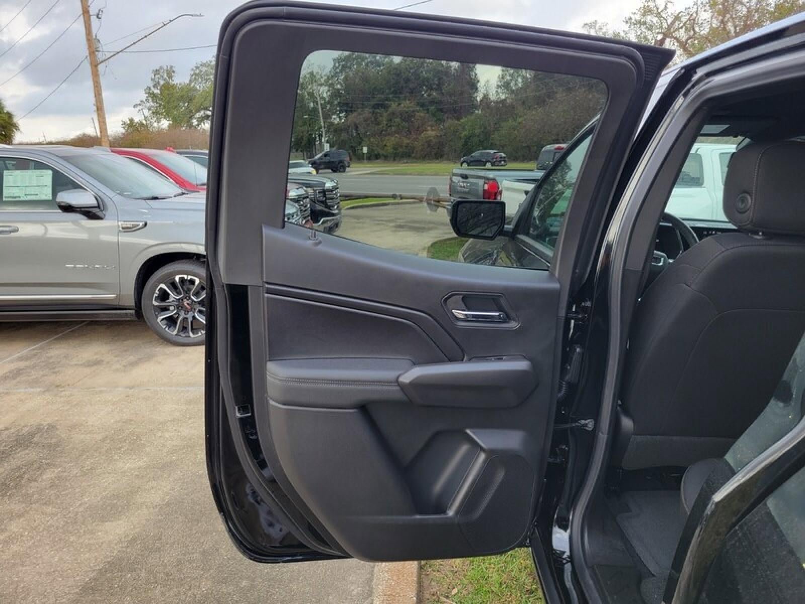 New 2026 GMC Canyon Elevation w/ Convenience Package RWD image 27