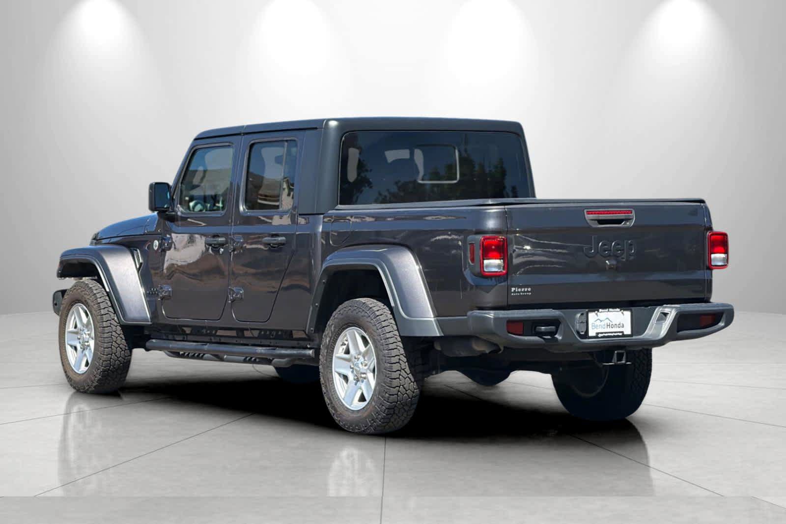 Used 2021 Jeep Gladiator Sport AWD/4WD image 6