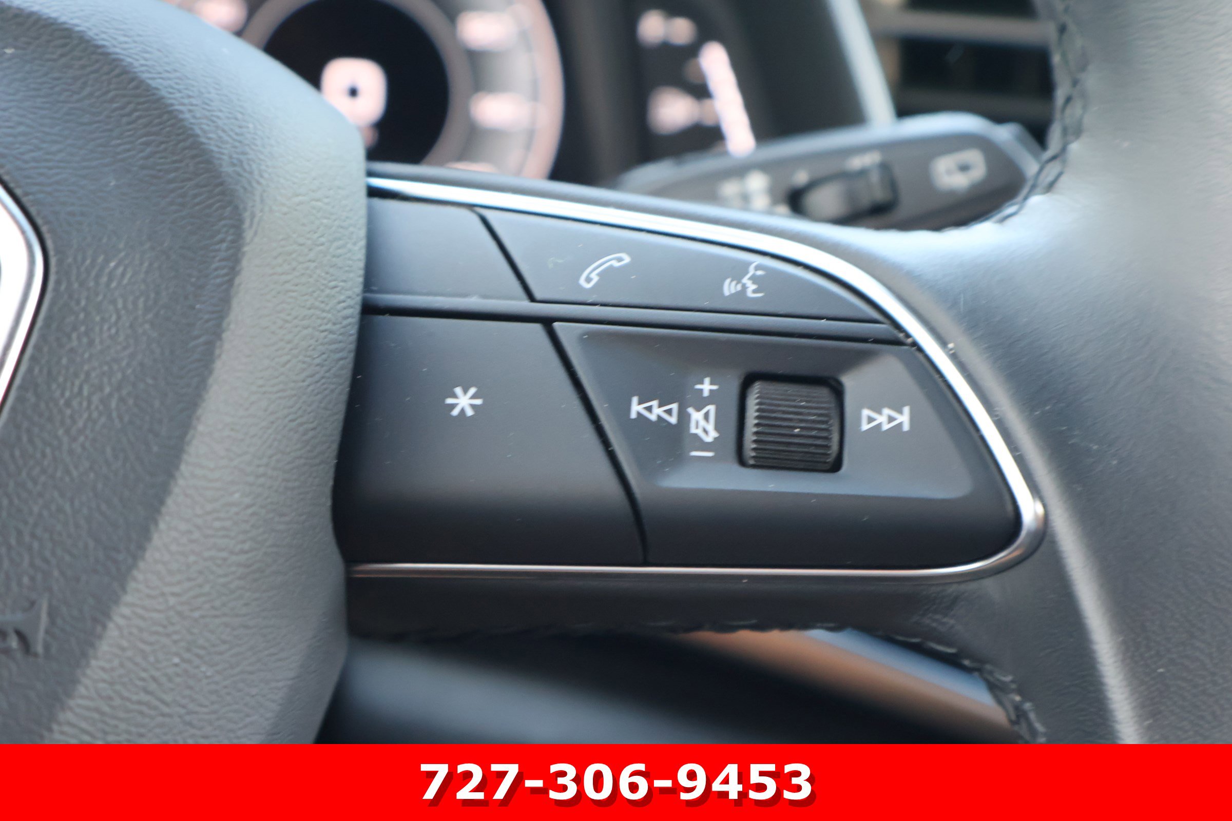 Used 2023 Audi Q8 Premium Plus image 24