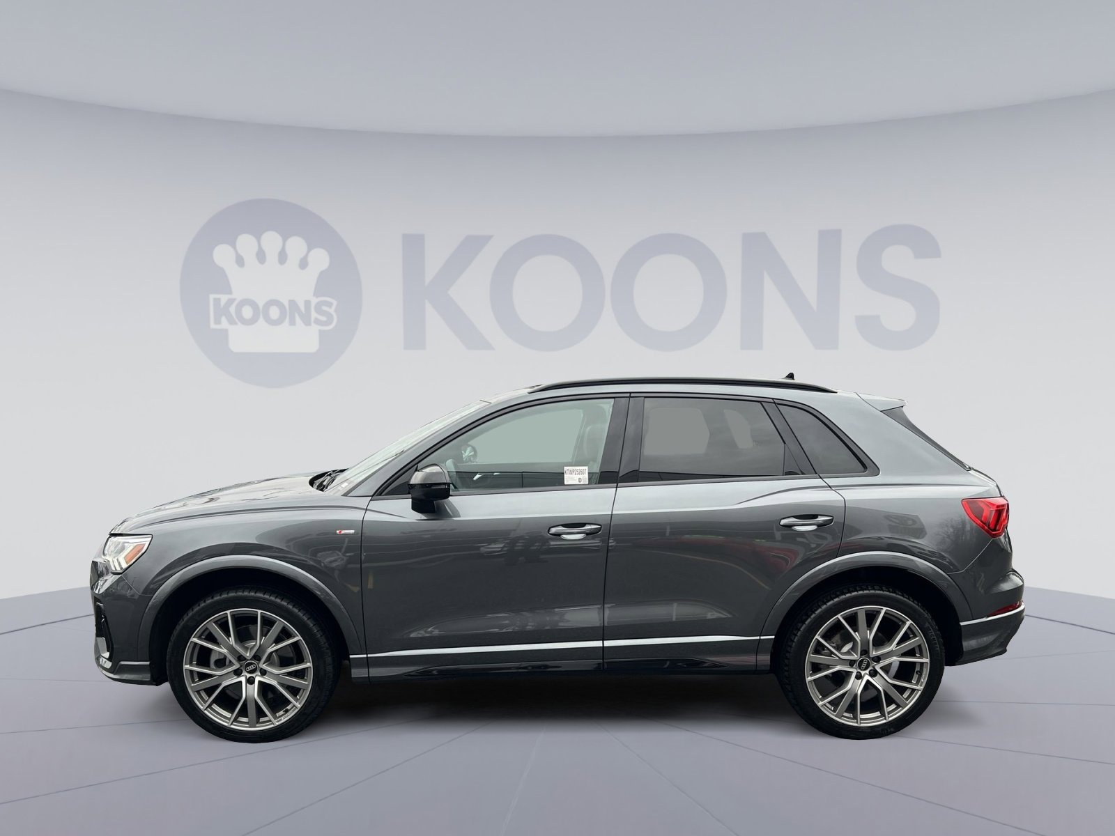 Used 2025 Audi Q3 2.0T Premium Plus w/ Premium Plus Package image 2