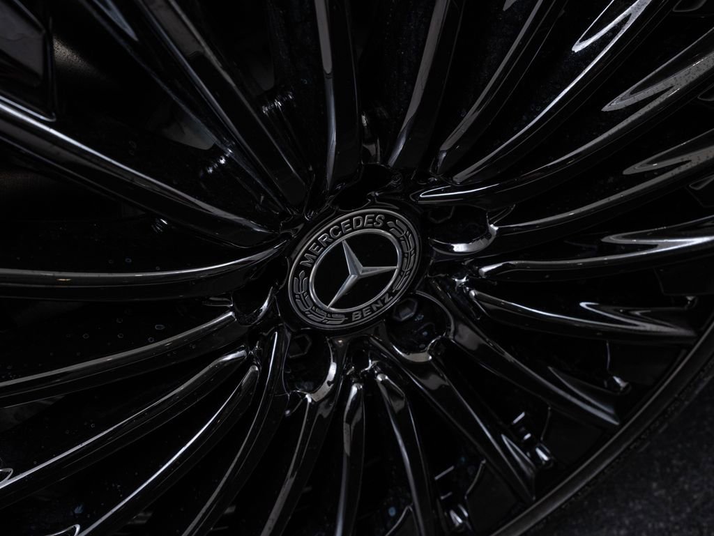 New 2026 Mercedes-Benz E 350 4MATIC Sedan image 8