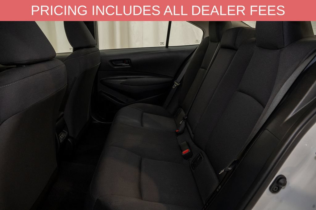 Used 2025 Toyota Corolla LE FWD image 8