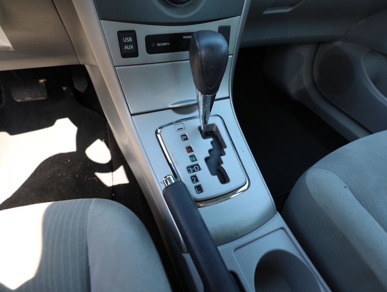 Used 2013 Toyota Corolla LE image 14