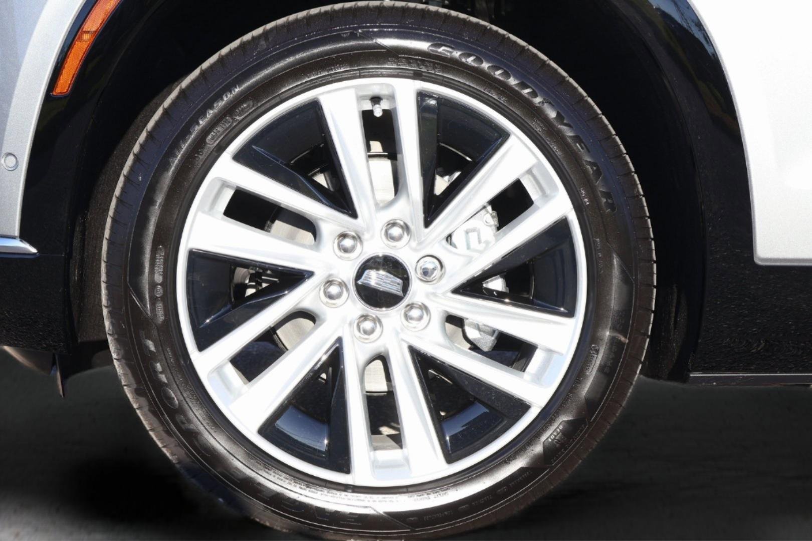 New 2026 Cadillac Vistiq Luxury image 9