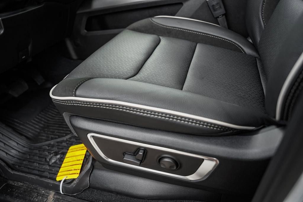 New 2026 RAM 1500 Laramie w/ Night Edition image 33