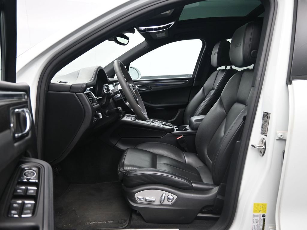 Used 2018 Porsche Macan GTS w/ Premium Package Plus image 22