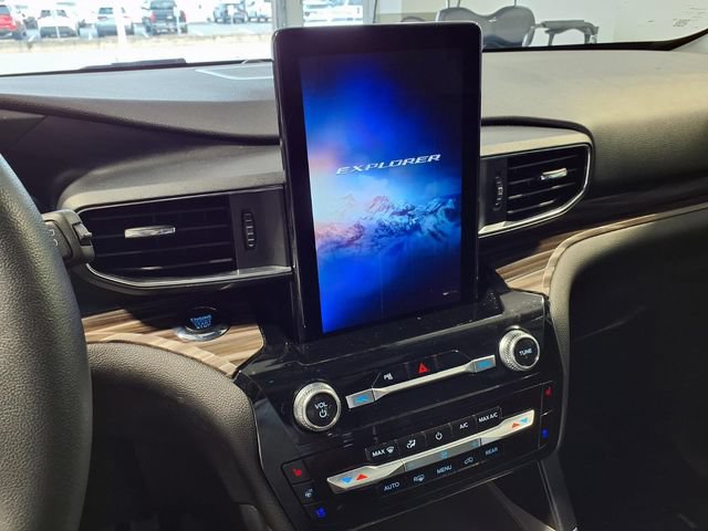 Used 2023 Ford Explorer Limited w/ Limited Technology Package RWD image 14