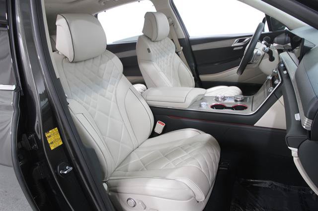 Certified 2025 Genesis GV80 3.5T Prestige AWD/4WD image 17