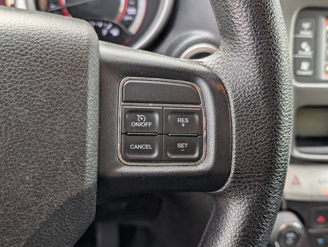 Used 2017 Dodge Journey SE w/ Flexible Seating Group image 28