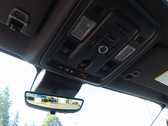 Certified 2023 Chevrolet Suburban High Country image 31