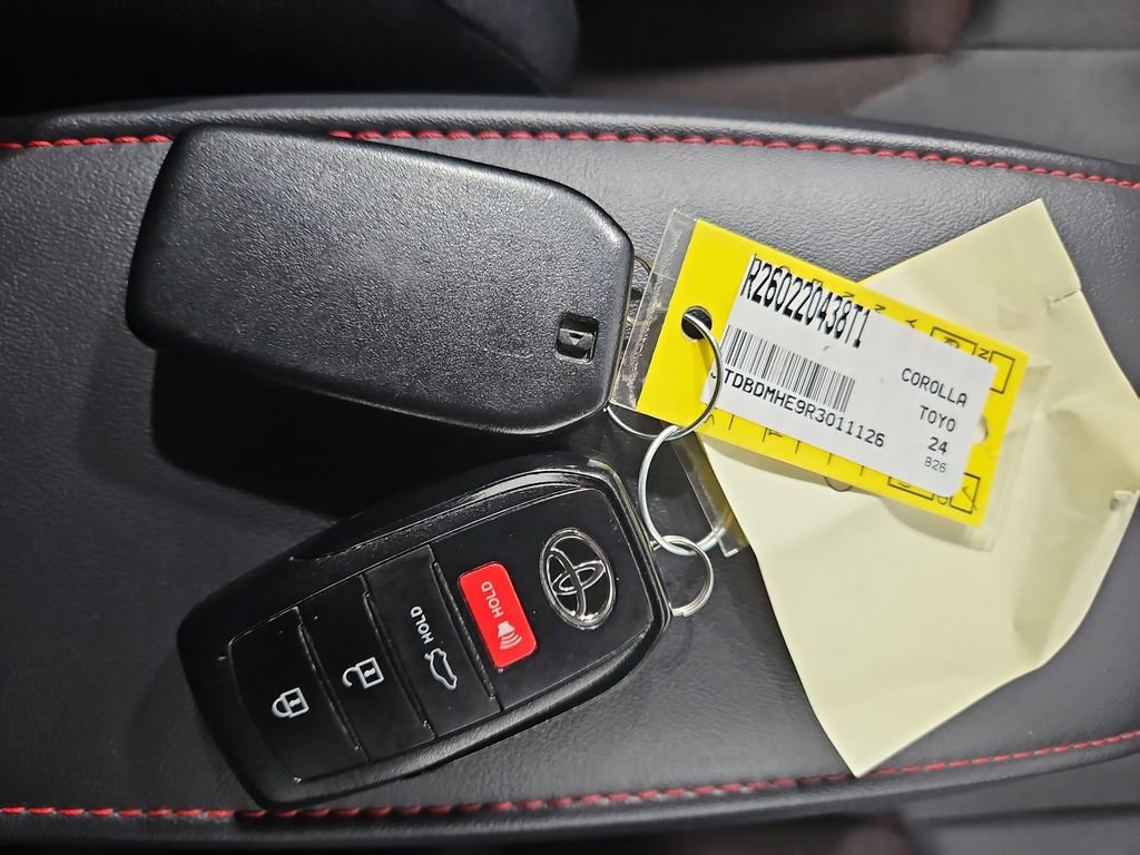 Used 2024 Toyota Corolla SE w/ SE Package image 29