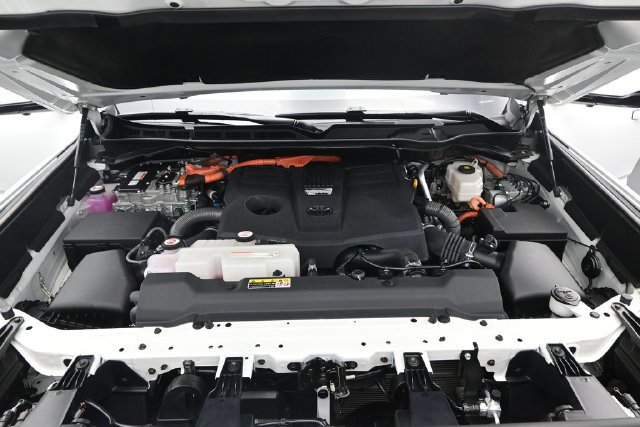 Used 2023 Toyota Sequoia SR5 w/ SR5 Premium Package RWD image 21