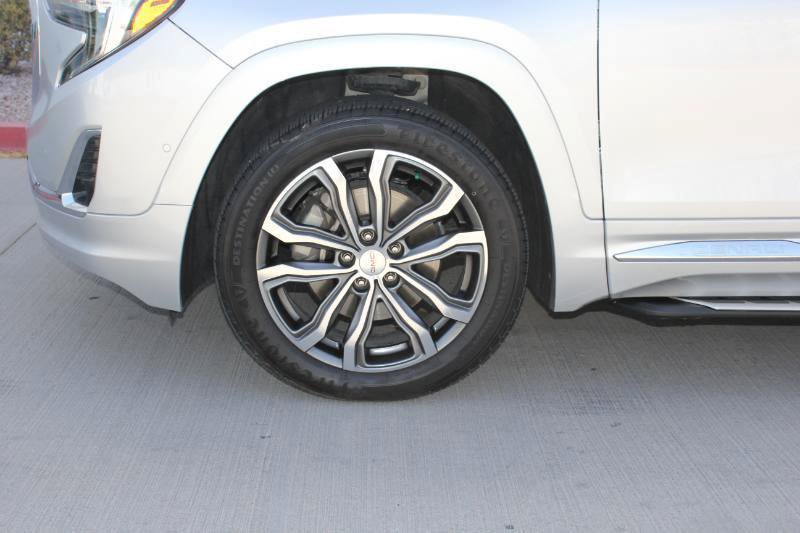 Used 2020 GMC Terrain Denali w/ Denali Premium Package AWD/4WD image 50