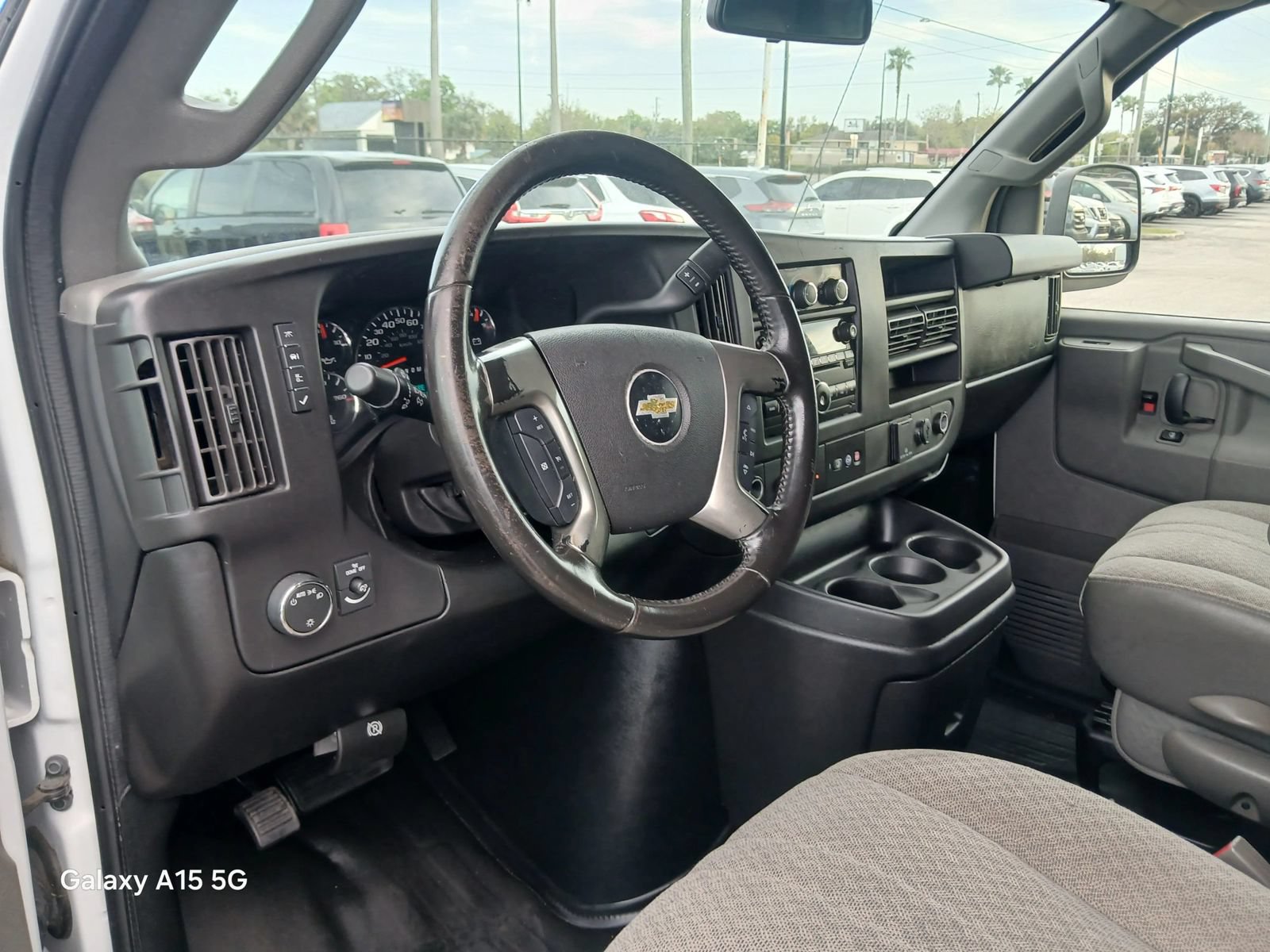 Used 2018 Chevrolet Express 3500 Extended w/ Driver Convenience Package RWD image 7