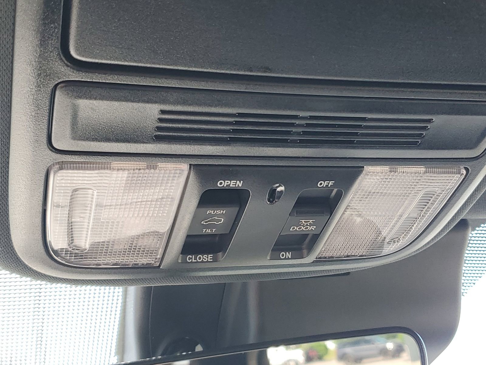 Used 2022 Honda Passport TrailSport image 31