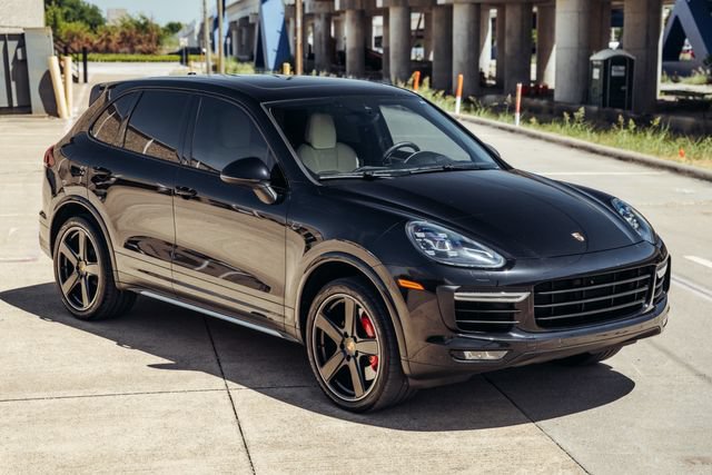 Used 2016 Porsche Cayenne Turbo AWD/4WD image 57