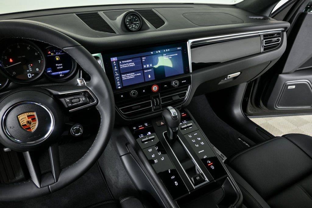New 2026 Porsche Macan AWD/4WD image 13