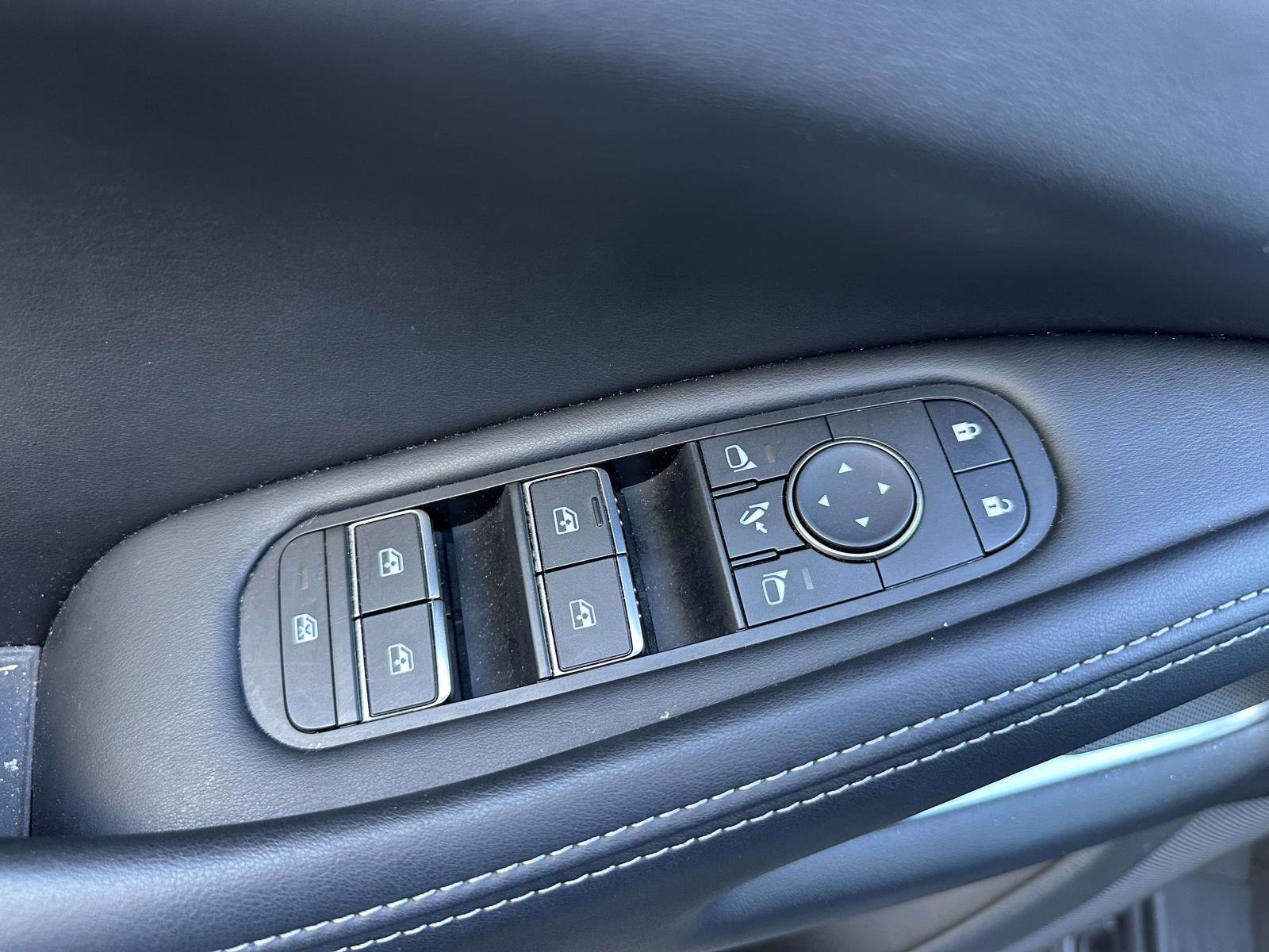 Used 2025 INFINITI QX60 Sensory w/ Vision Package image 19