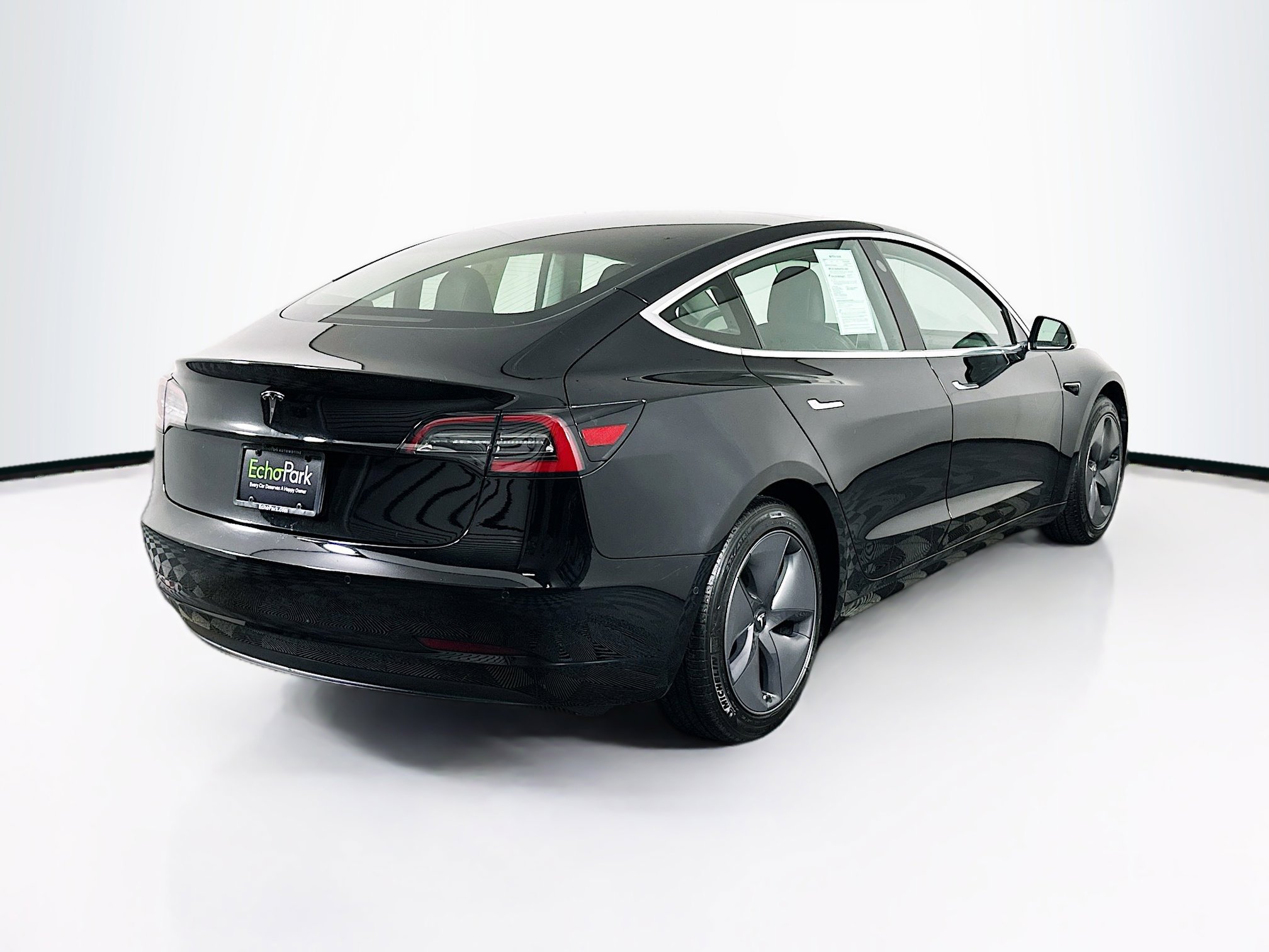 Used 2020 Tesla Model 3 Standard Range Plus image 9