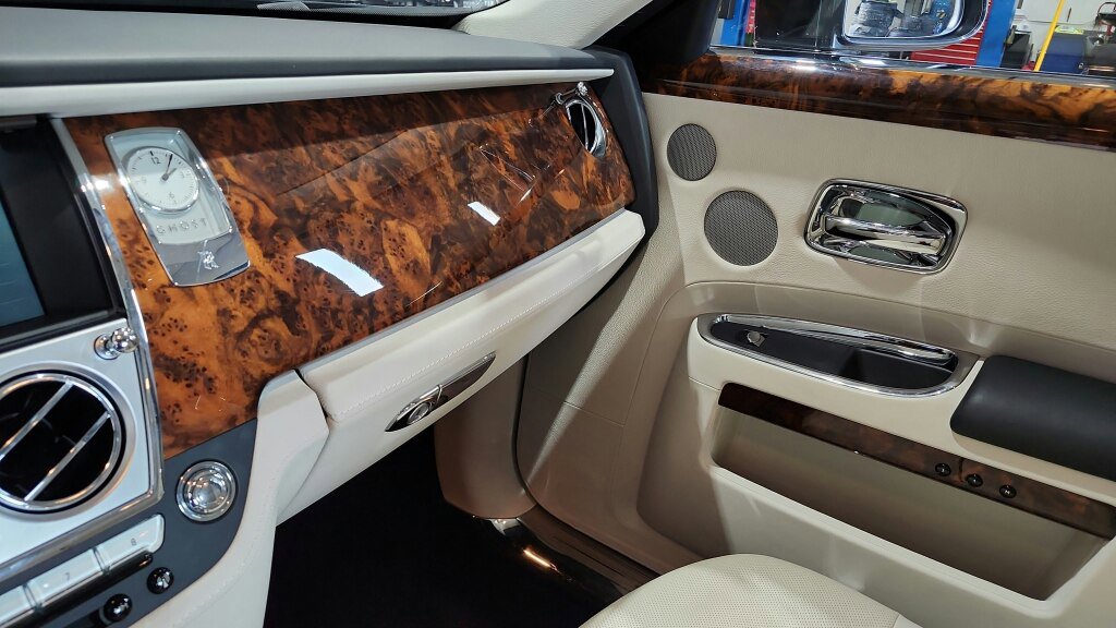 Used 2013 Rolls-Royce Ghost RWD image 36